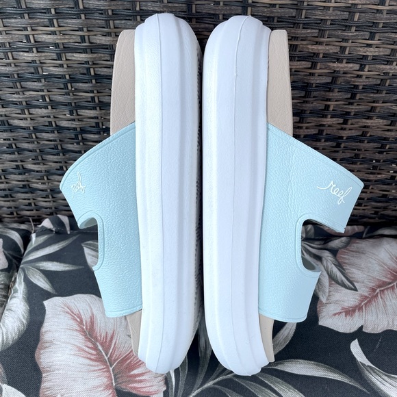 REEF WOMENS SIERRA 2 BAR PLATFORM SLIDE SANDAL Pale
Blue 8 - Picture 4 of 8